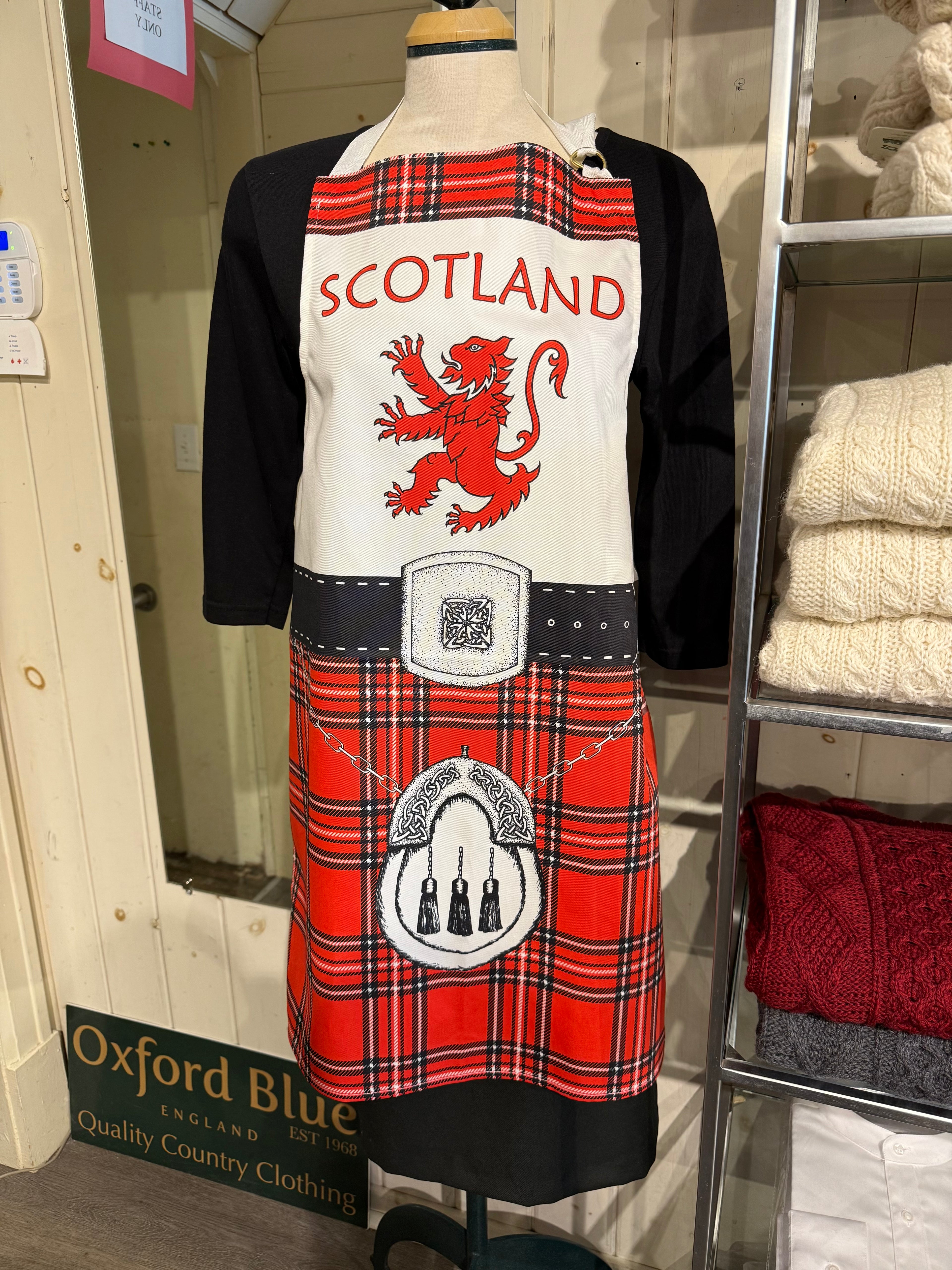 ETTRICK VALLEY APRON