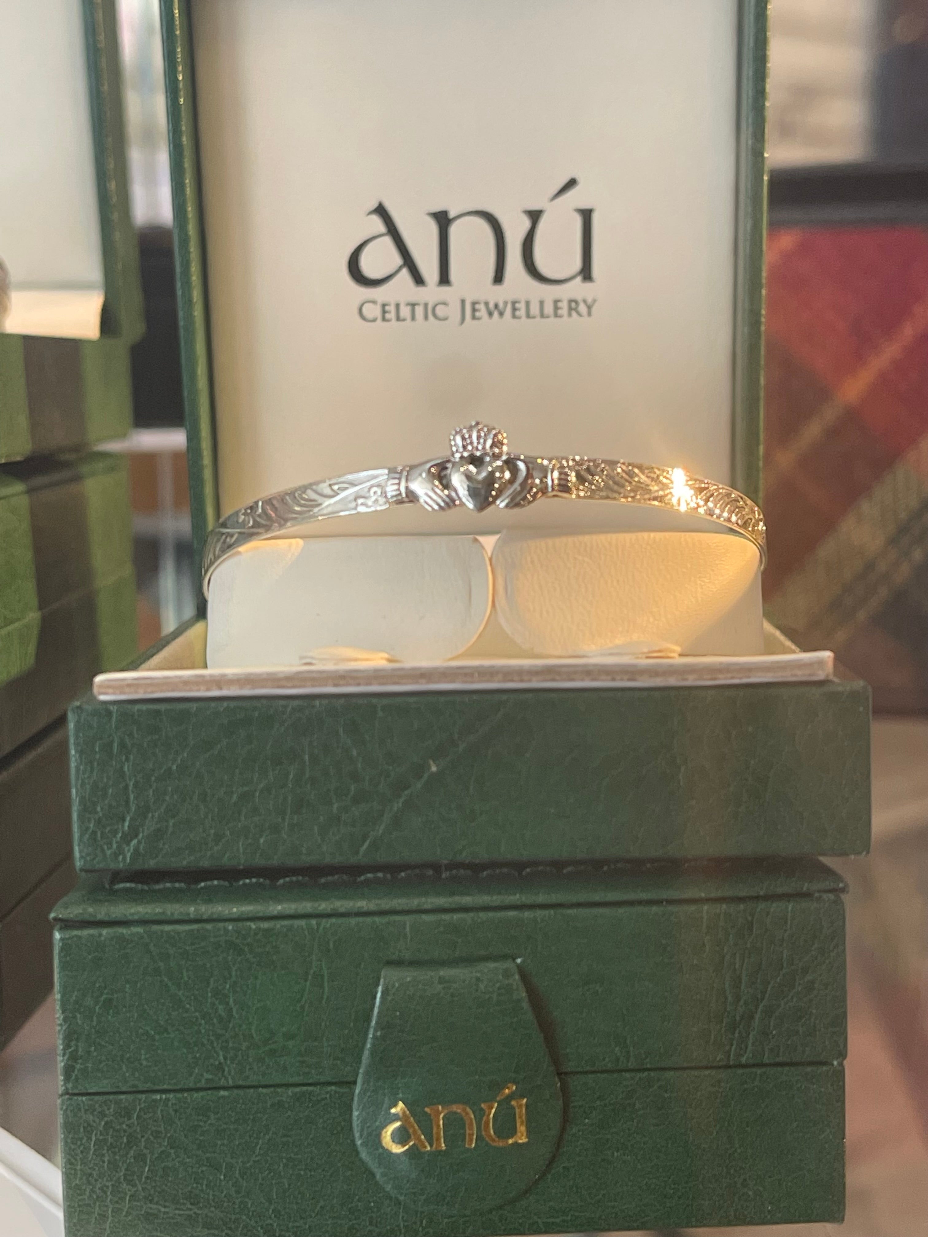 Claddagh Bangle - Small Expandable